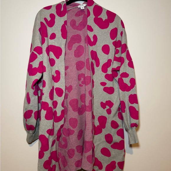 Crown & Ivy Gray and Pink Leopard Cardigan - Picture 1 of 3